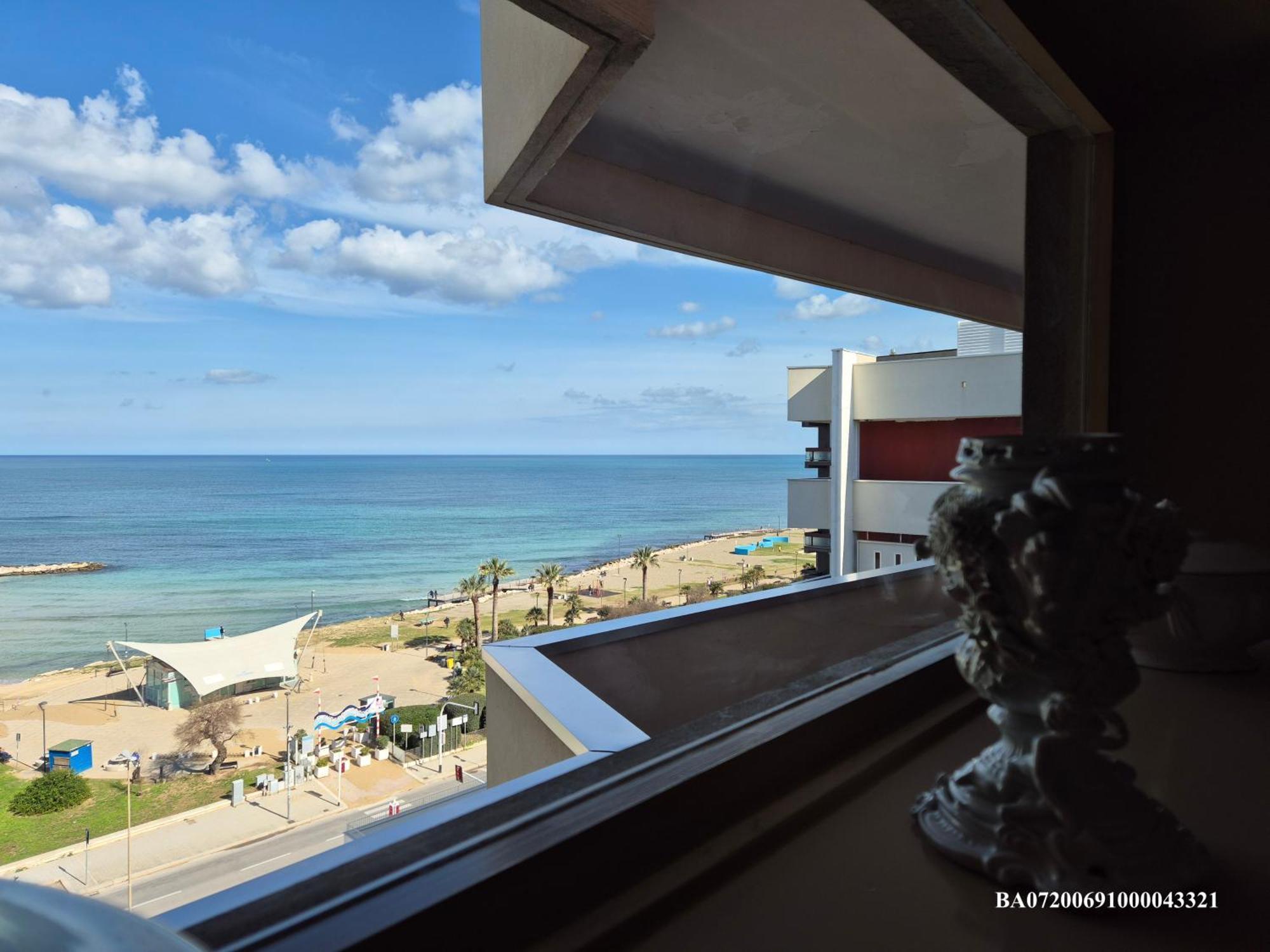 Front Beach Apartment - 3 Bedrooms Bari Exterior photo