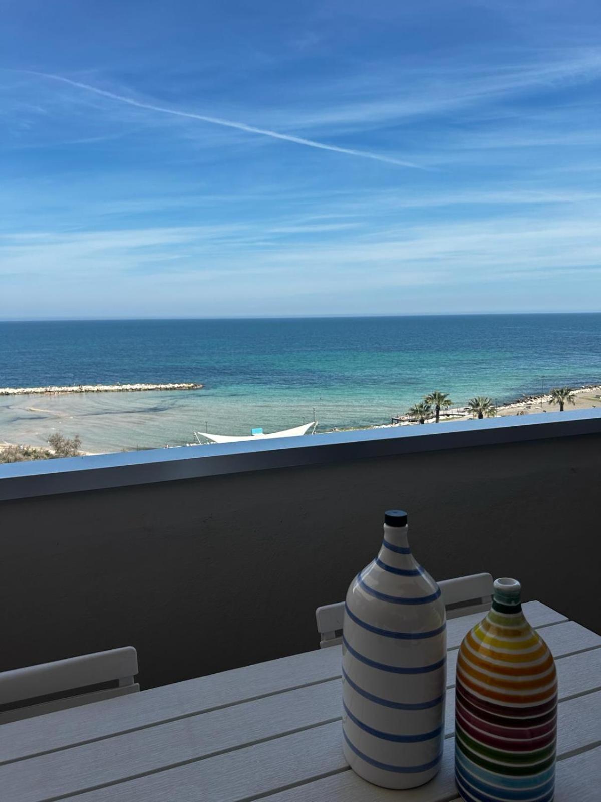 Front Beach Apartment - 3 Bedrooms Bari Exterior photo